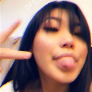 Meet your Posher, Cynthia